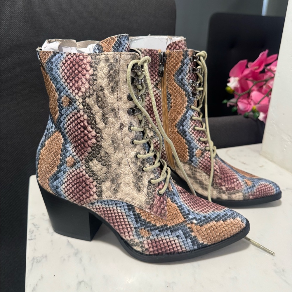 ARIDER GIRL Snakeskin Lace-Up Ankle Boots - Multicolor - Picture 2 of 10